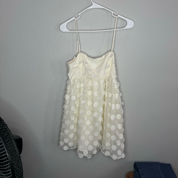 Forever 21 Textured Polka Dot Mini Dress Cream Color Size Small - Picture 2 of 4